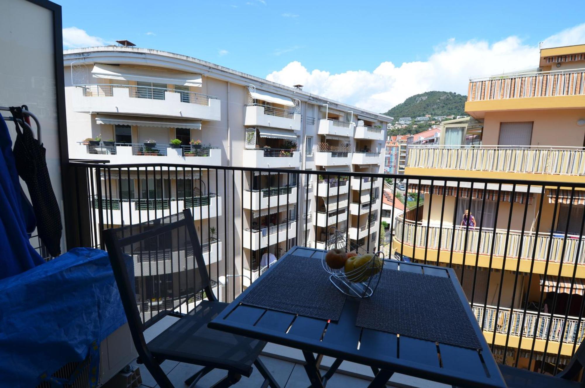 Villa Smolett - Appartement Cosy Au Coeur Du Quartier Du Port นีซ ภายนอก รูปภาพ